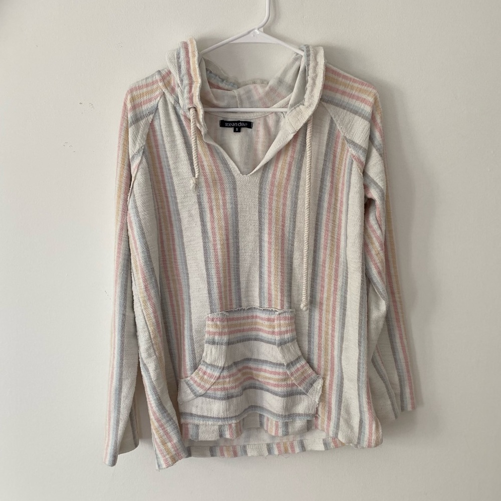 Beach pullover